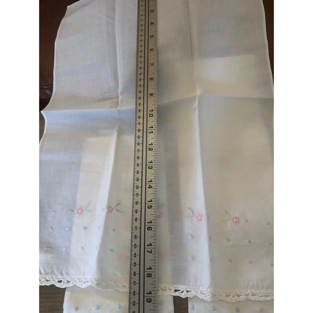 Vintage Style White Cotton Floral Embroidered Hand Towels Crochet Lace Set of 4